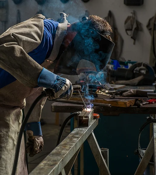 Fabrication artisanale de mobilier, objets, équipements à Cosne Cours sur Loire (58)